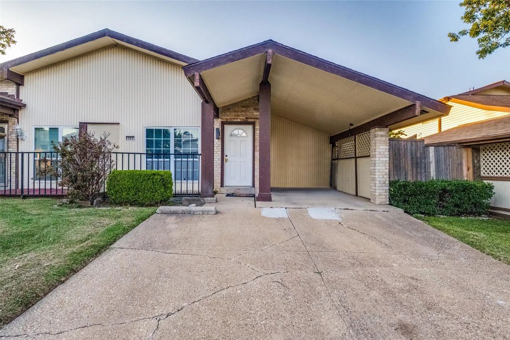 705 Valiant Circle, Garland