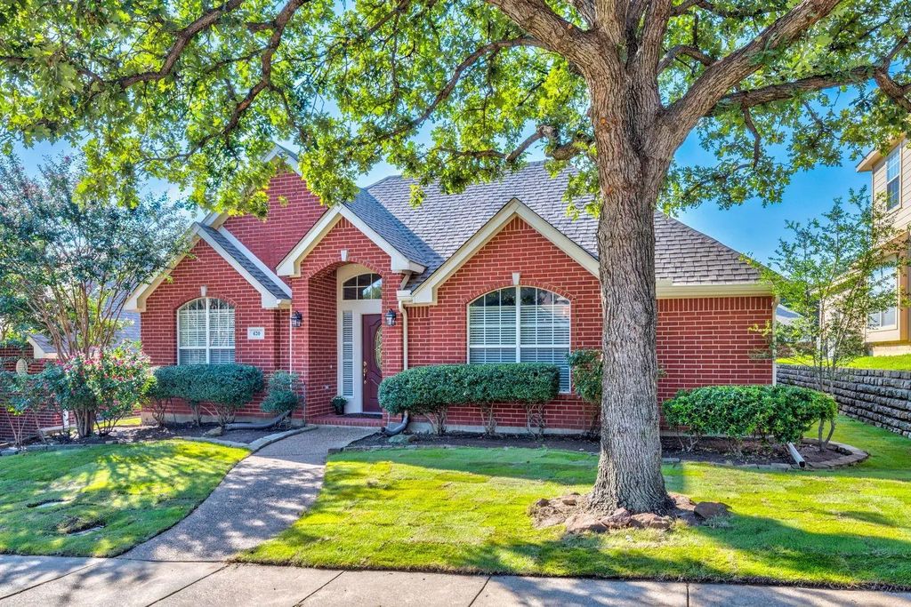 420 Vista Trail Drive, Lewisville