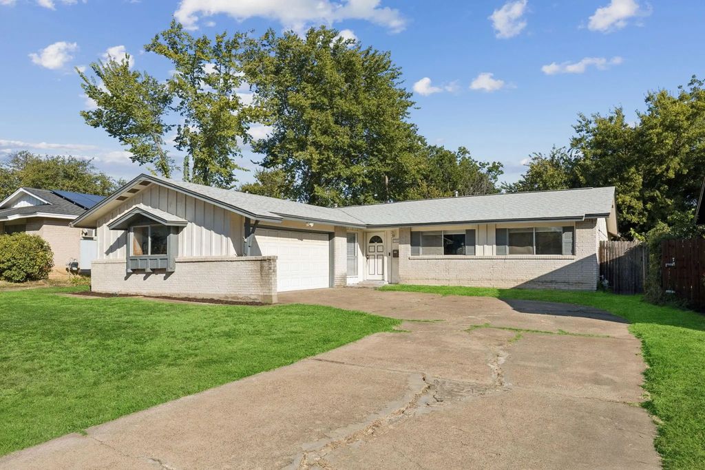 3209 Seaside Street, Irving
