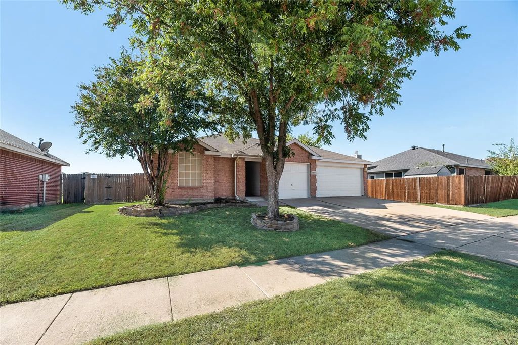 7500 Fossil Garden Drive, Arlington