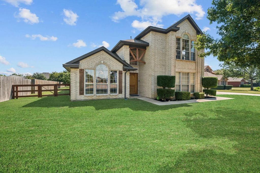 105 Dogwood Trail, Shady Shores