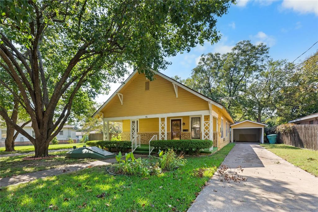 116 S Bryant Avenue, Sherman
