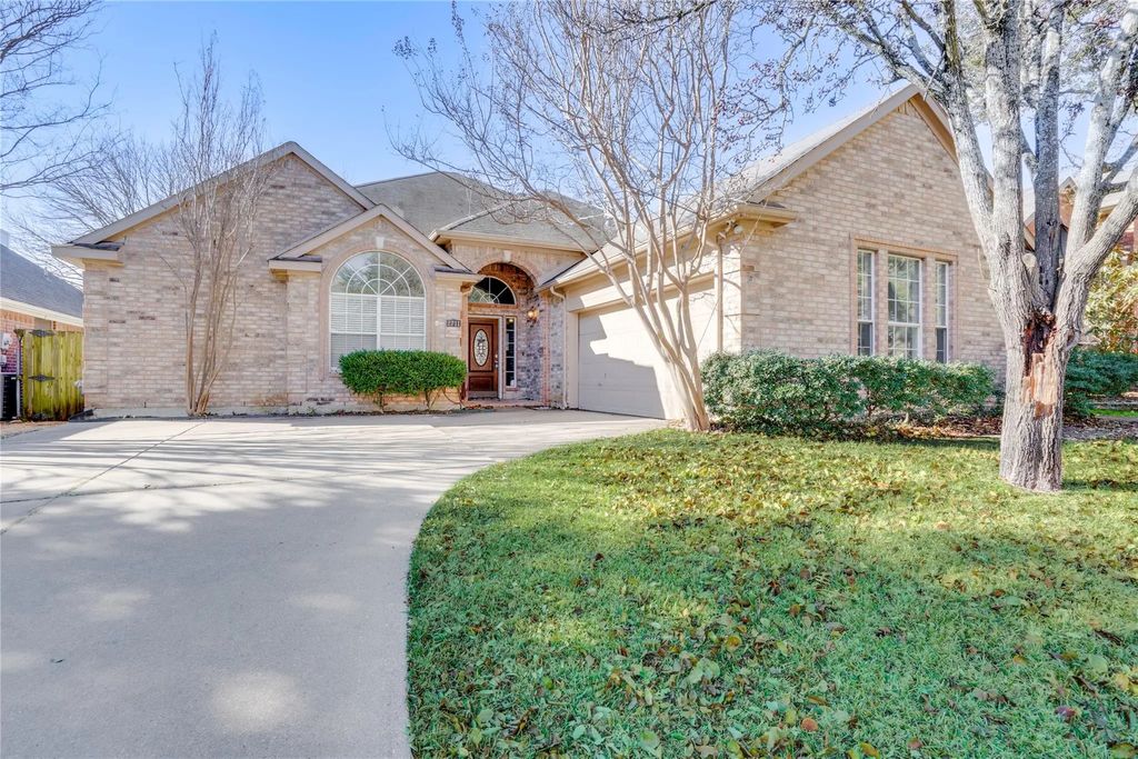2711 Summerwood Court, McKinney