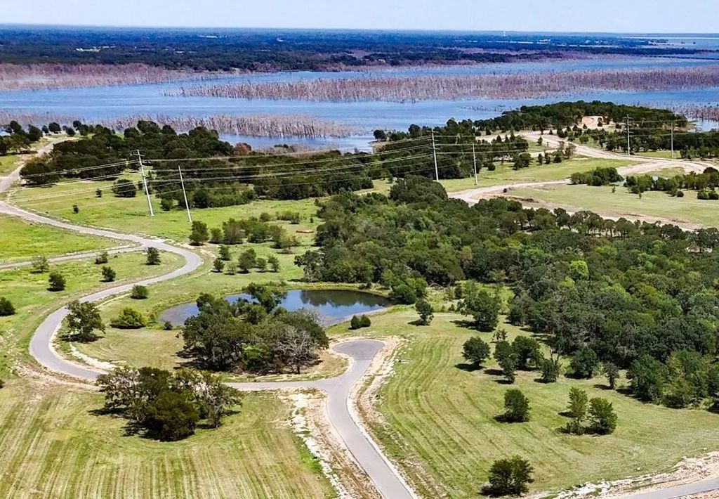 680 Bois D'arc Lane, Dodd City