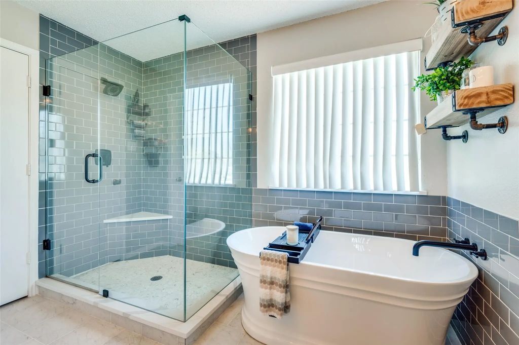 1361 Daffodil Lane, Lewisville