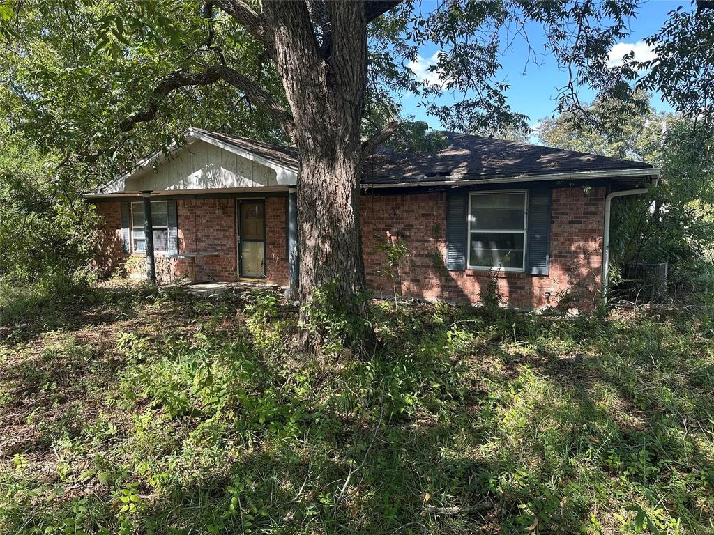 2313 Webb Smith Road, Sherman