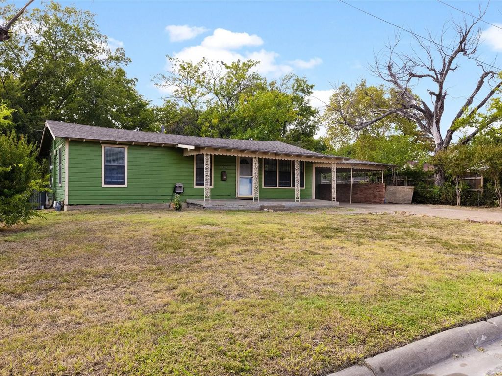 3239 Bewley Street, Haltom City