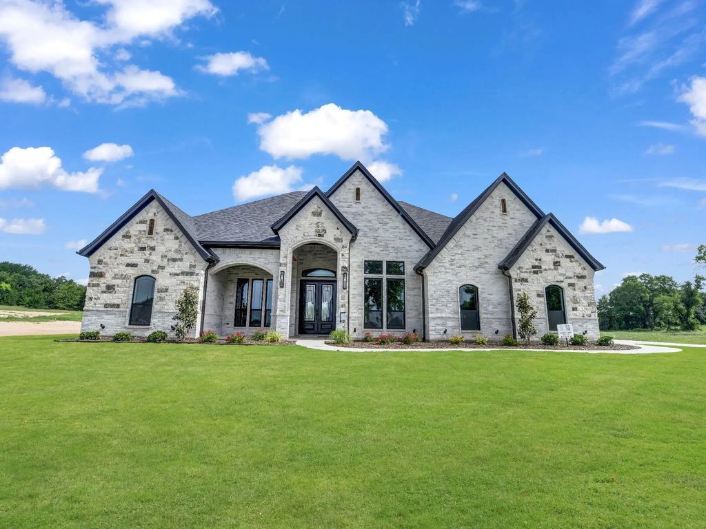 109 Desperado Way, Weatherford
