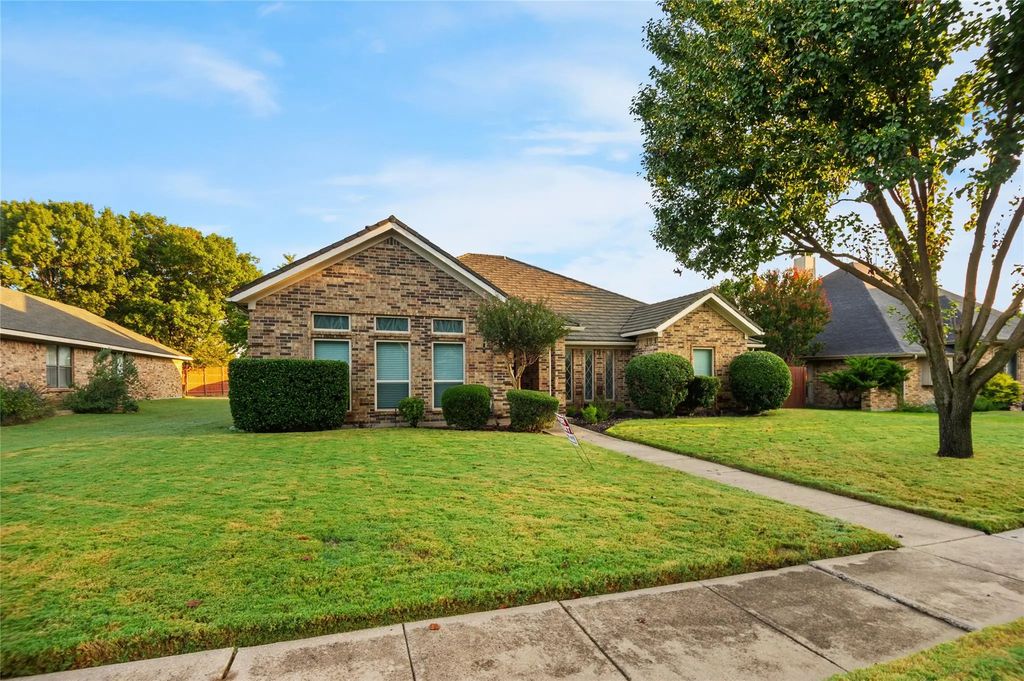 2417 La Vida Place, Plano