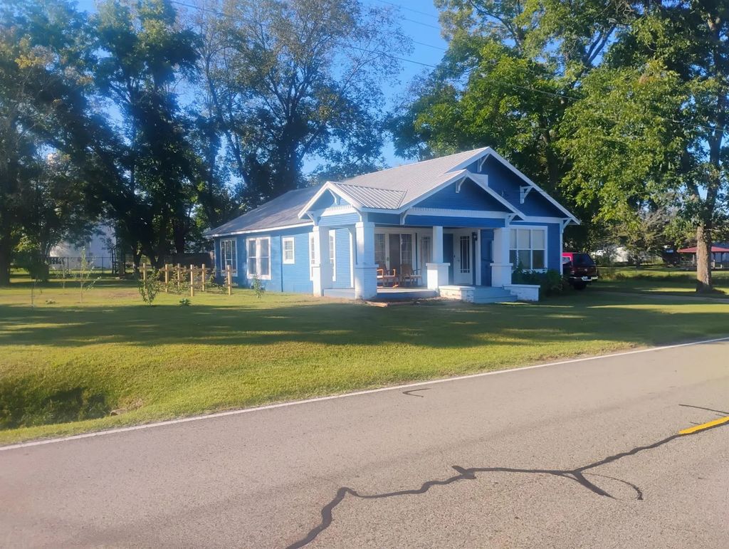 510 Us Business Highway 82, Avery