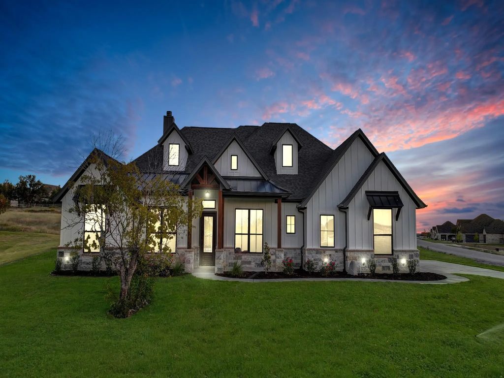 100 Oak Meadow Lane, Weatherford