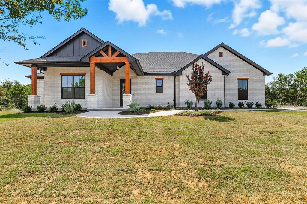 4996 Veal Station Road, Weatherford