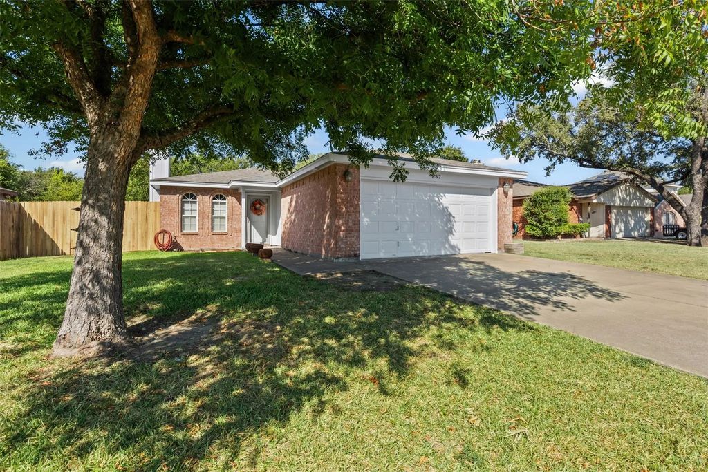 857 Mccully Street, White Settlement