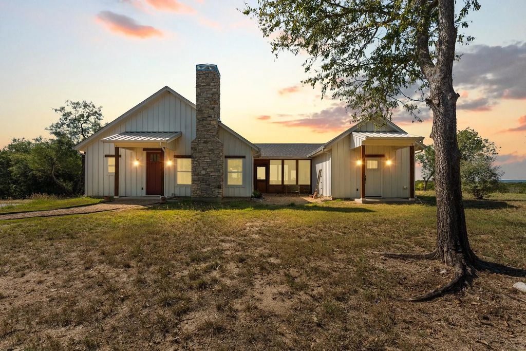 627 County Road 2540, Meridian