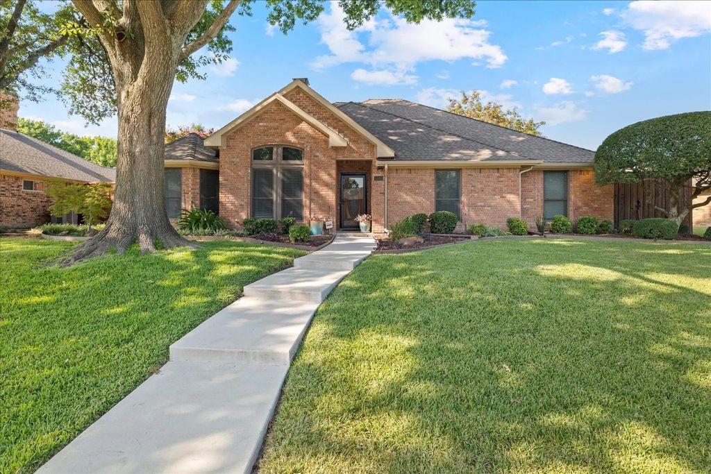 1205 O Shannon Lane, Garland