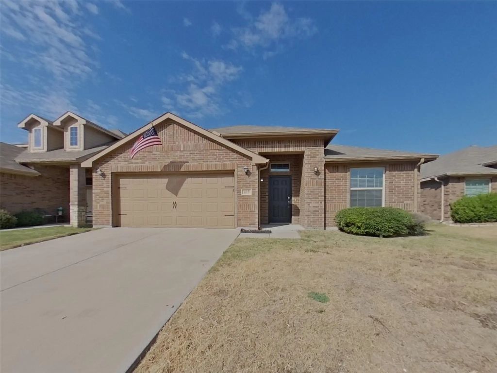 617 Chickadee Drive, Fort Worth