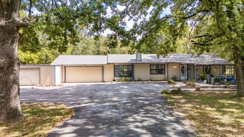 350 Rs County Road 3367, Emory