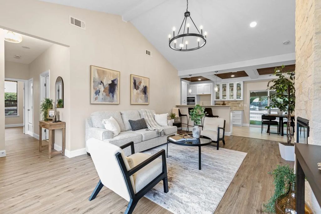 2709 Collins Boulevard, Garland