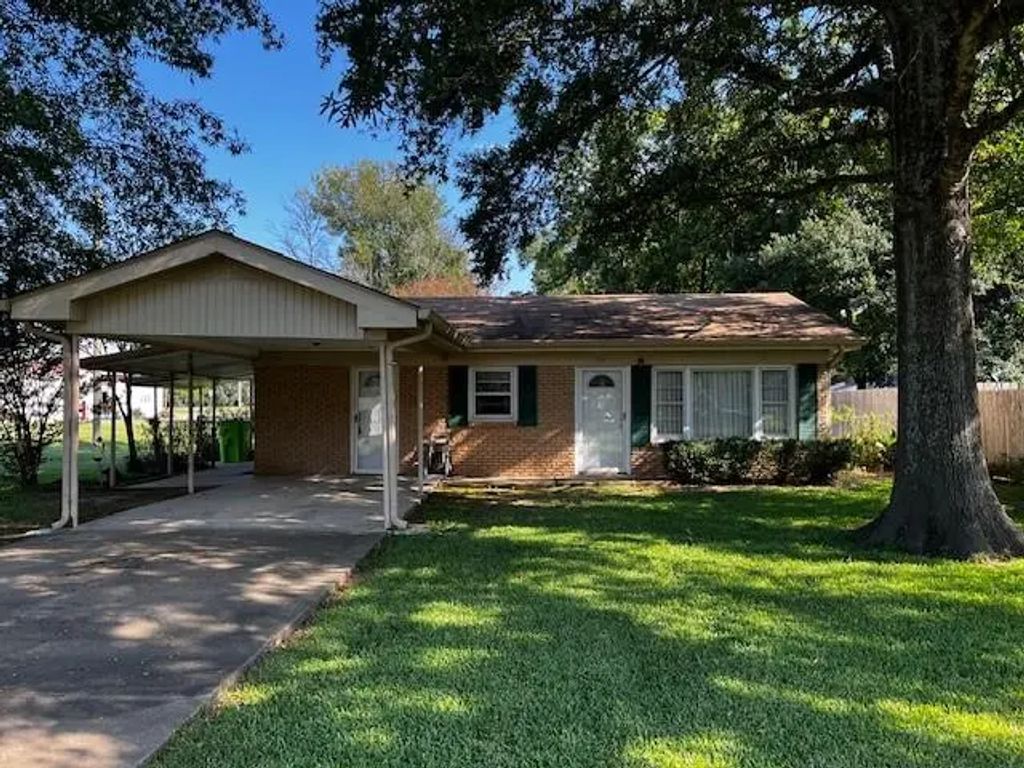 106 Mildred Street, Benton