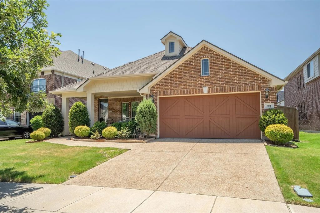 801 Marietta Lane, Aubrey