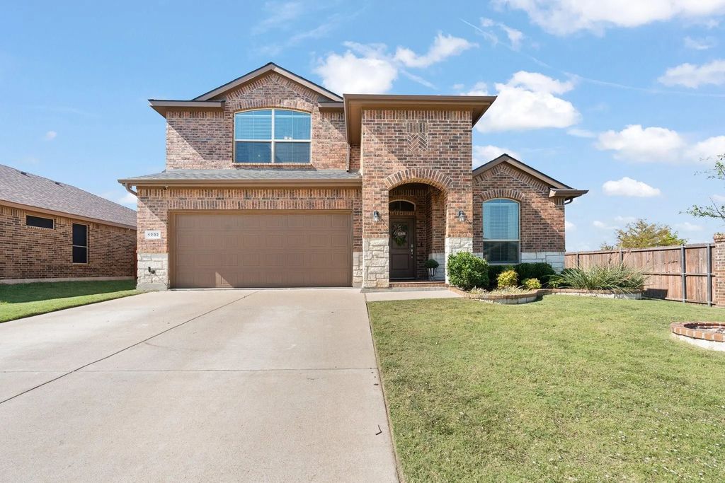 1202 Burlingame Drive, Cleburne