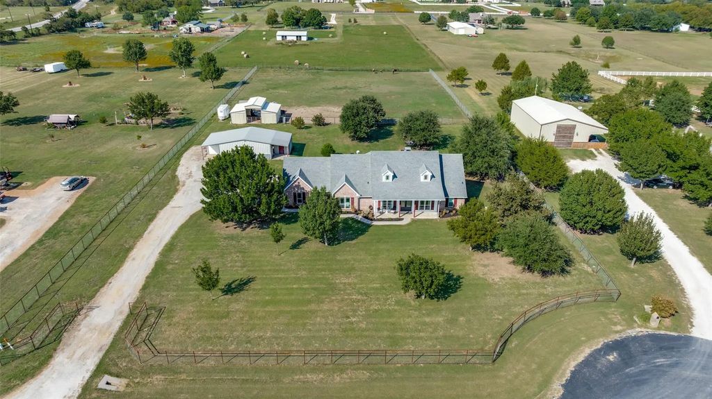 6221 Deer Run Road, Sanger
