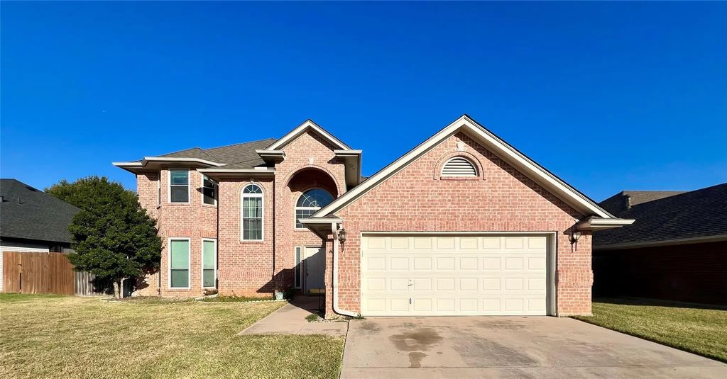 9113 Trail Wood Drive, North Richland Hills