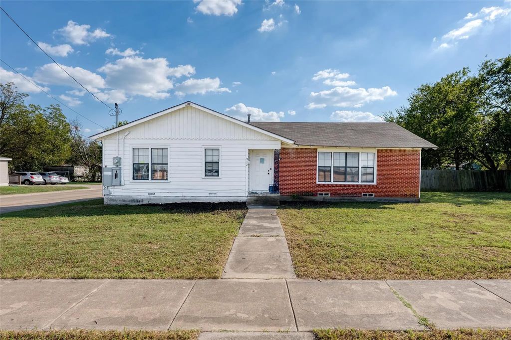 912 Greenville Road, McKinney