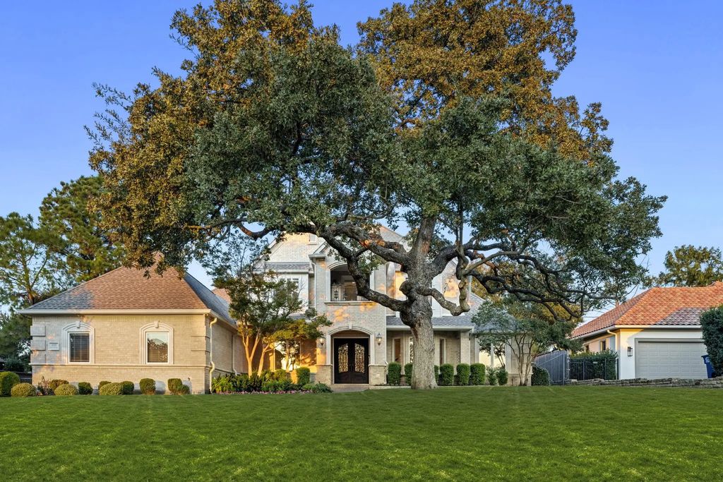 1227 Strathmore Drive, Southlake