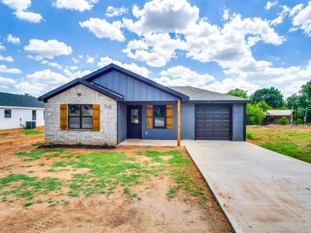 816 Buckboard Drive, De Leon