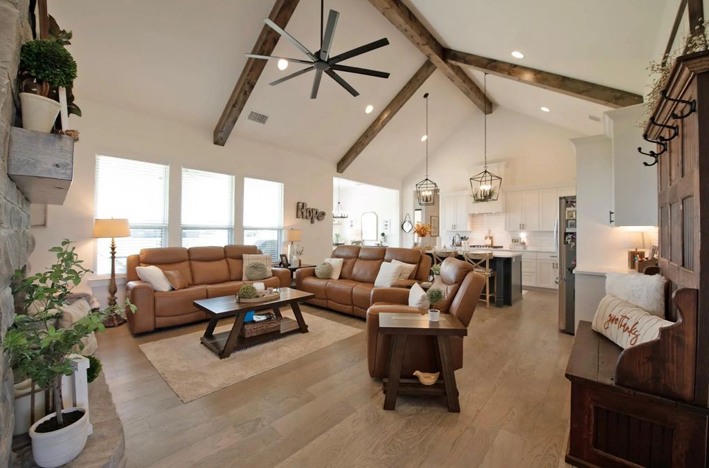 4717 Sasha Way, Caddo Mills