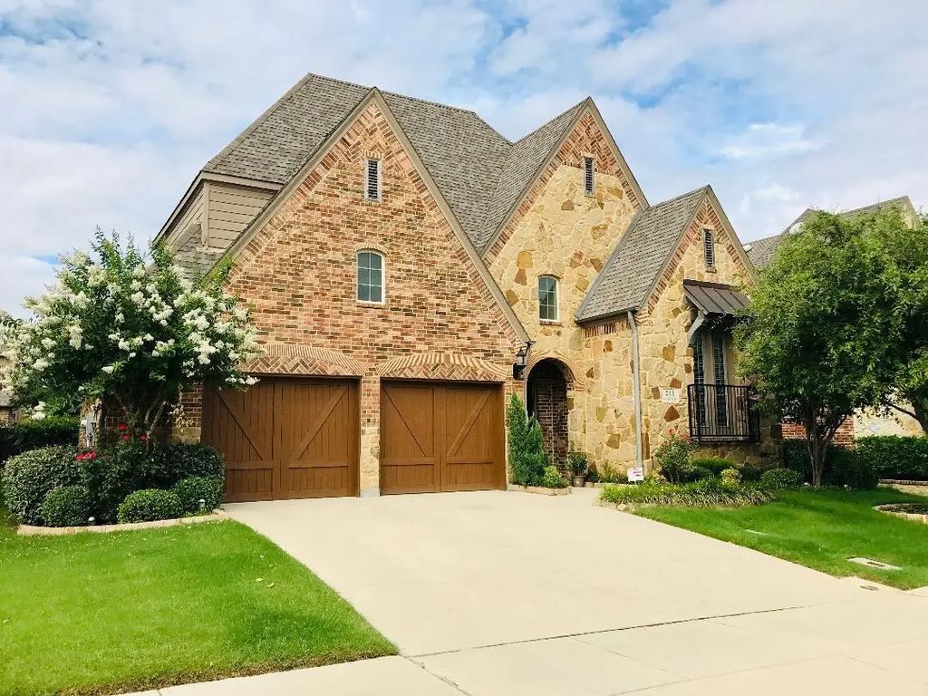 211 Guadalupe Drive, Irving