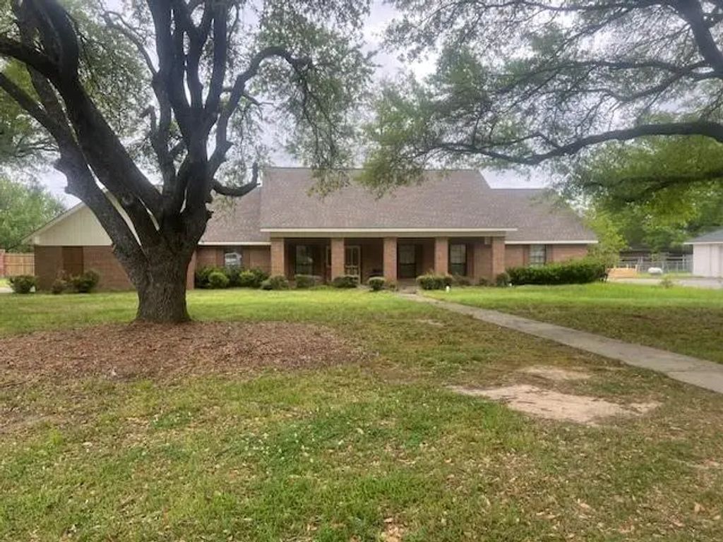2901 Cuba Boulevard, Monroe