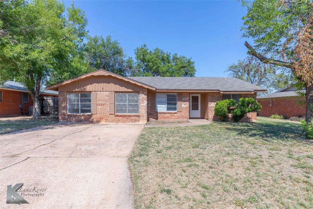 942 E North 12th Street, Abilene