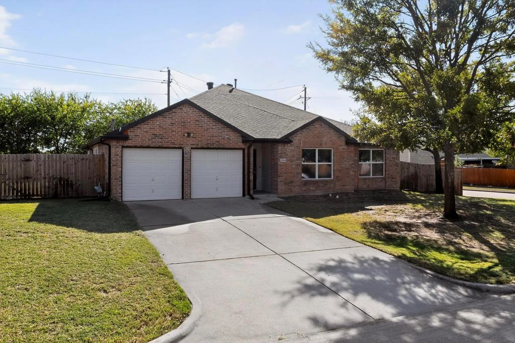 1004 Canyon Drive, Justin