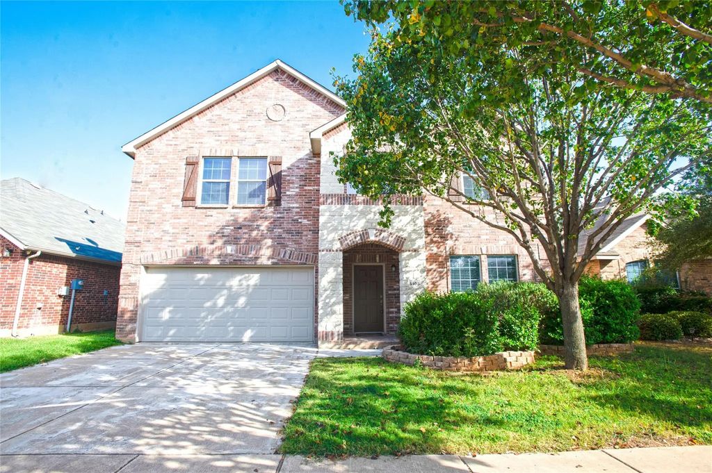5105 Spyglass Hill Lane, Denton