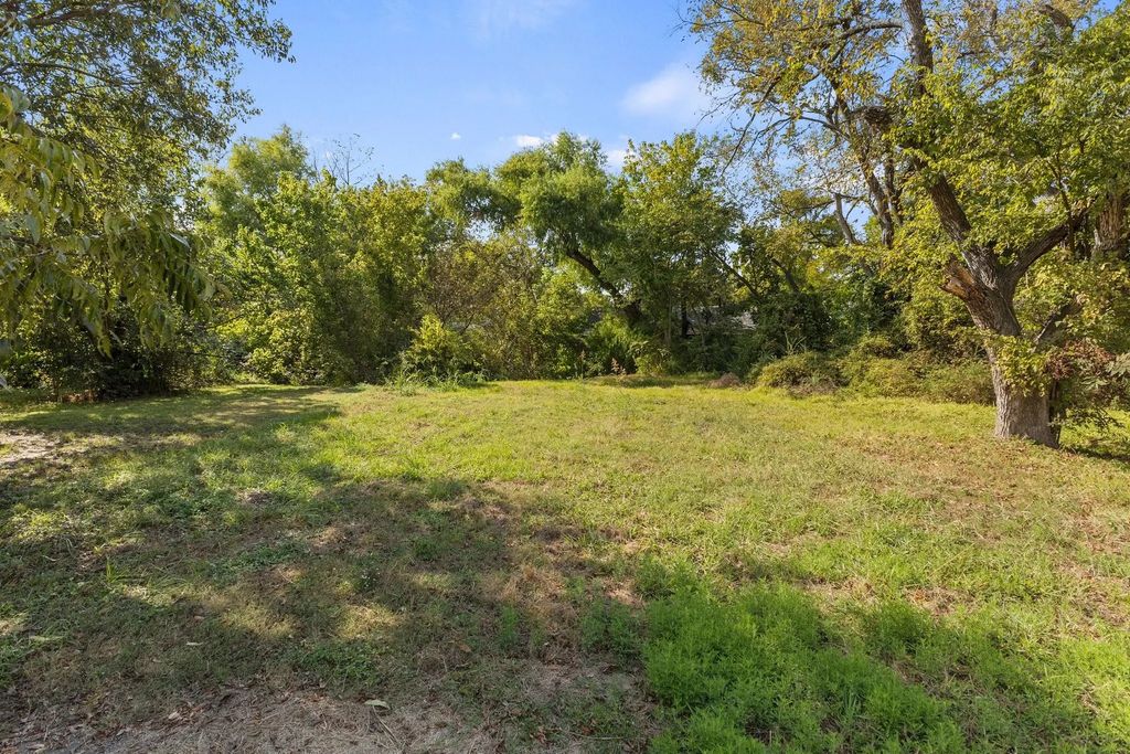 117 Lamar Street, Terrell