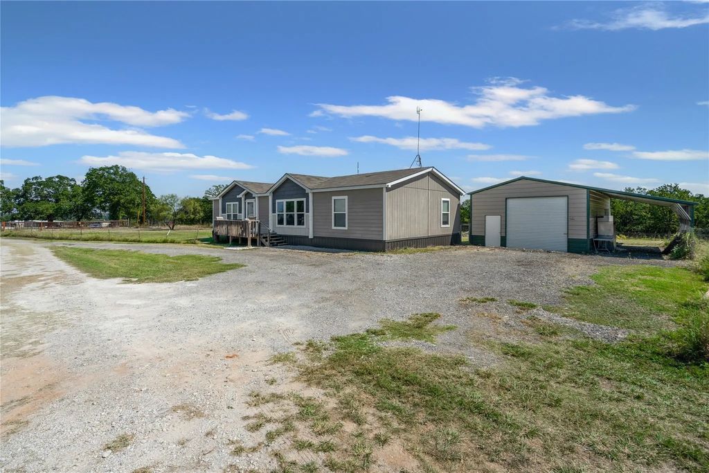 690 Toto Road, Weatherford