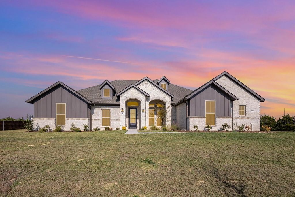 6841 Hayes Road, Midlothian