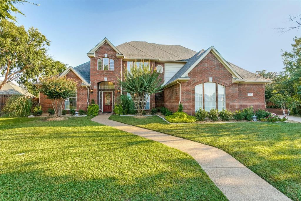203 Manor Place, Southlake