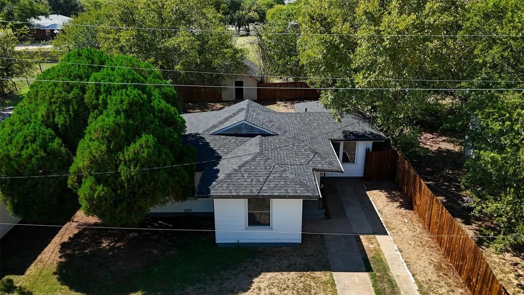 1313 Oliver Street, Weatherford