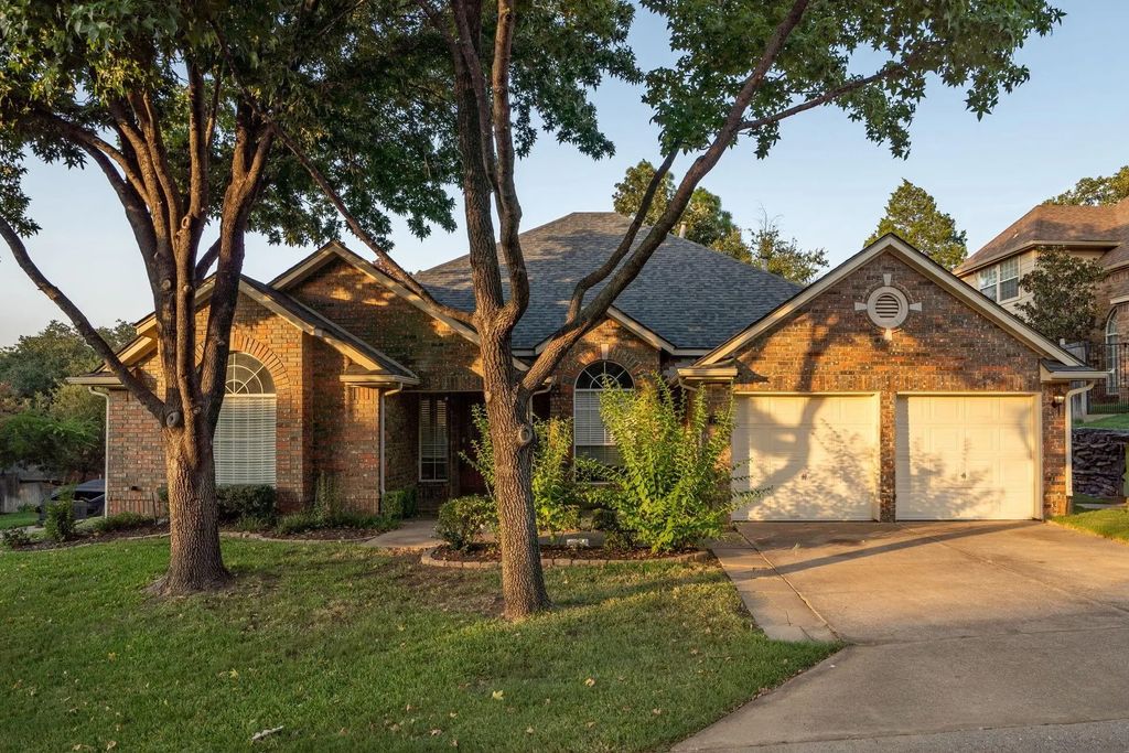 709 Meadow Bend Court, Highland Village