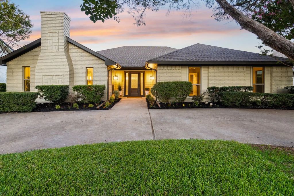 216 High Brook Drive, Richardson