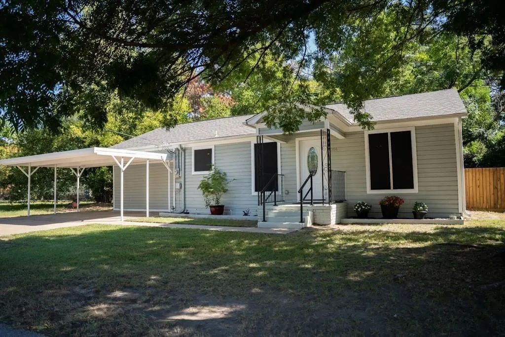 204 Robbins Street, Quitman