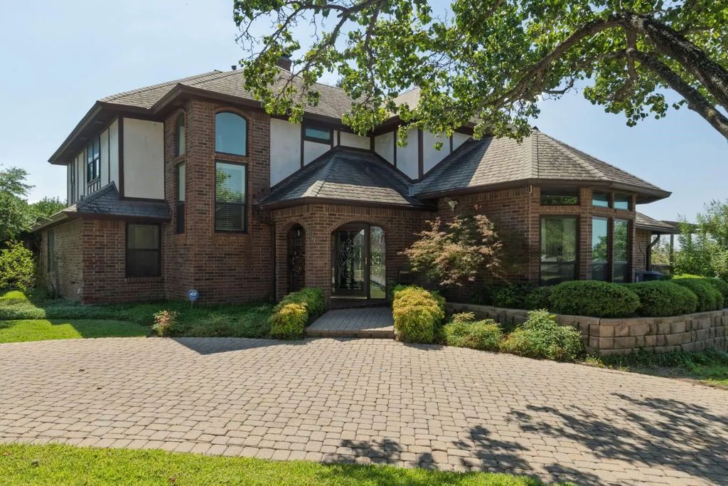 500 Green River Trail, Fort Worth