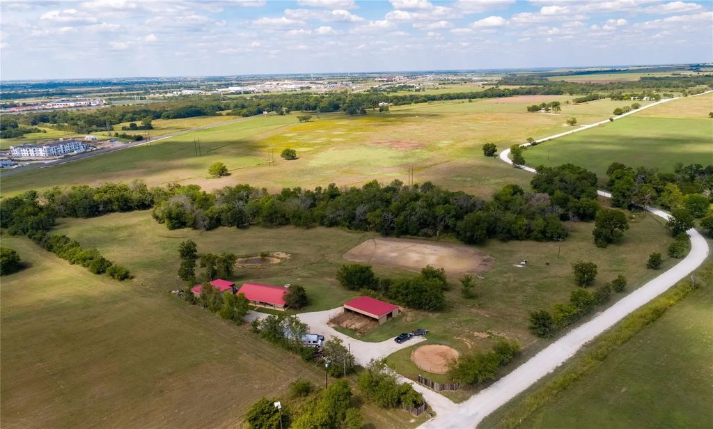 2381 County Road 135 N, Gainesville