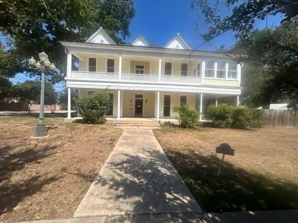 605 Saint Matthew Street, Gonzales