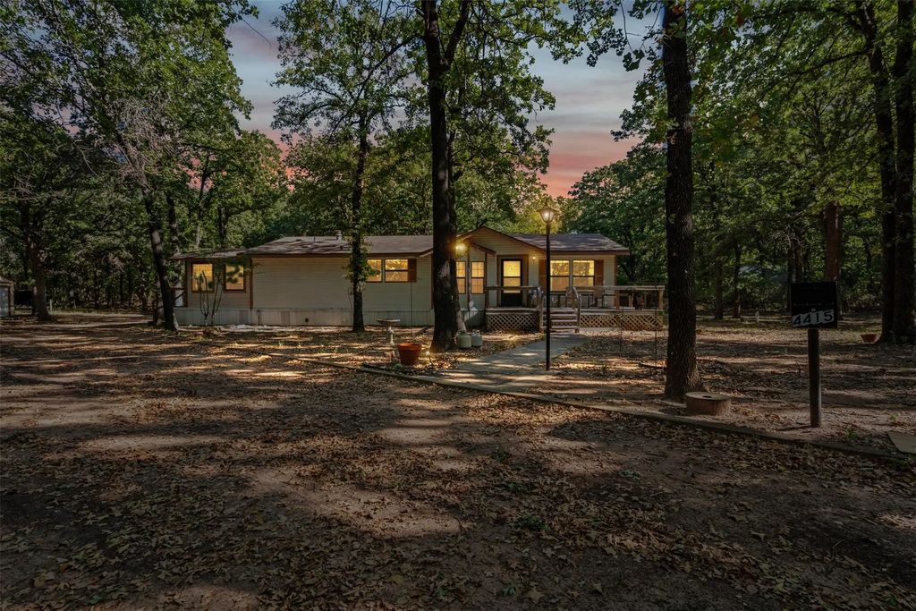 4415 Jackson Lane, Granbury