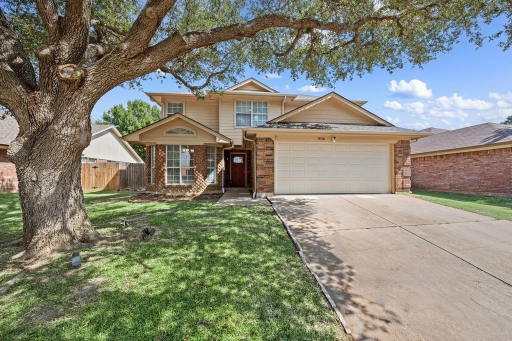 7636 Misty Ridge Drive N, Fort Worth
