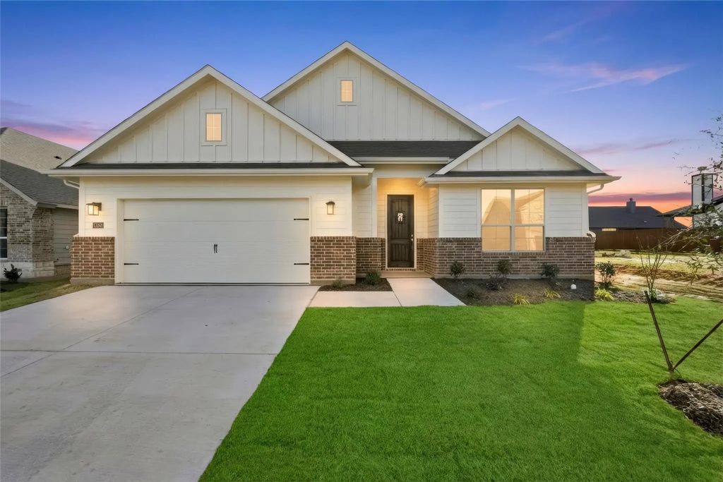 1240 Sabine River Lane, Springtown